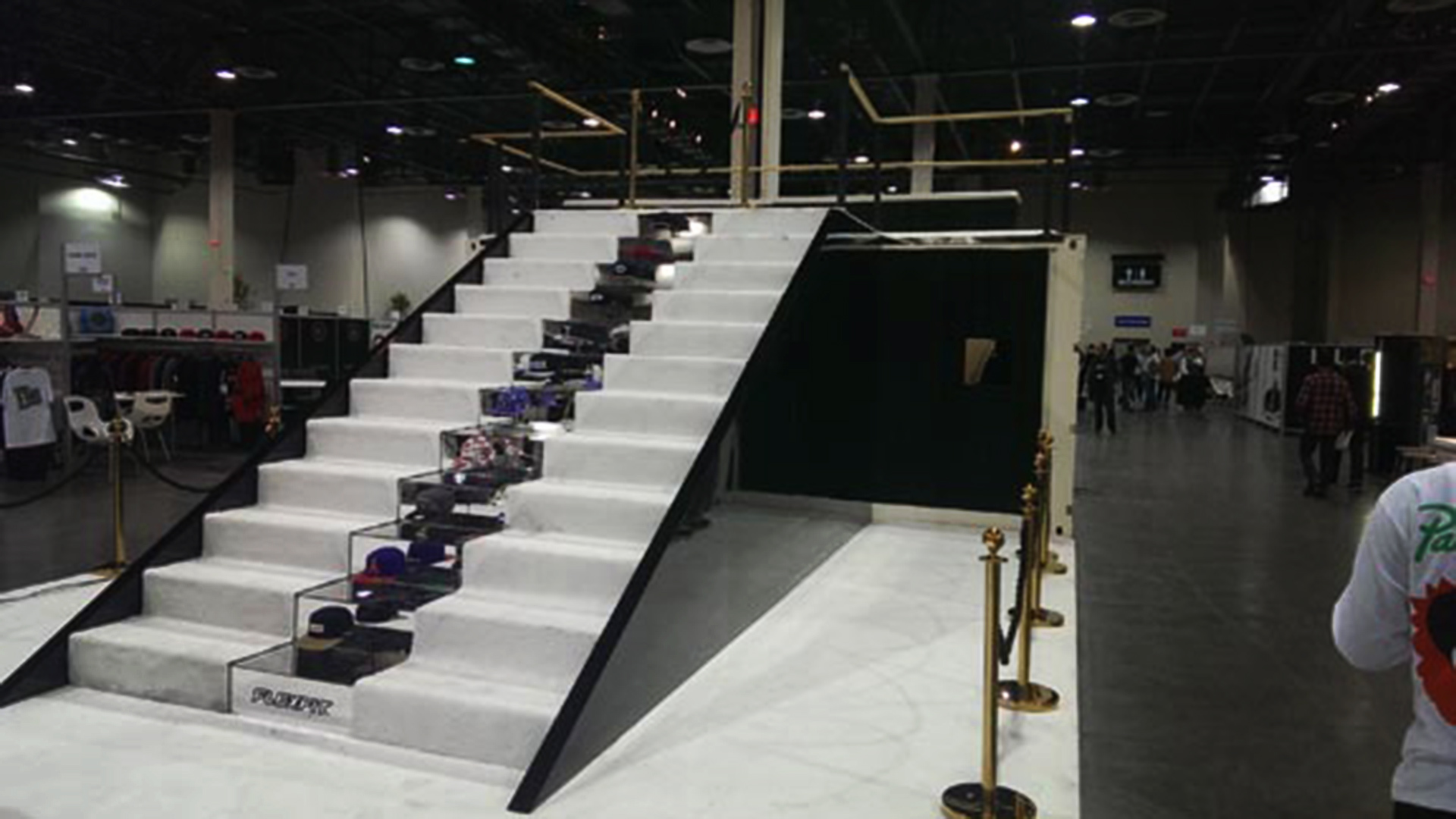 Flexfit Shipping Container Popup Shop