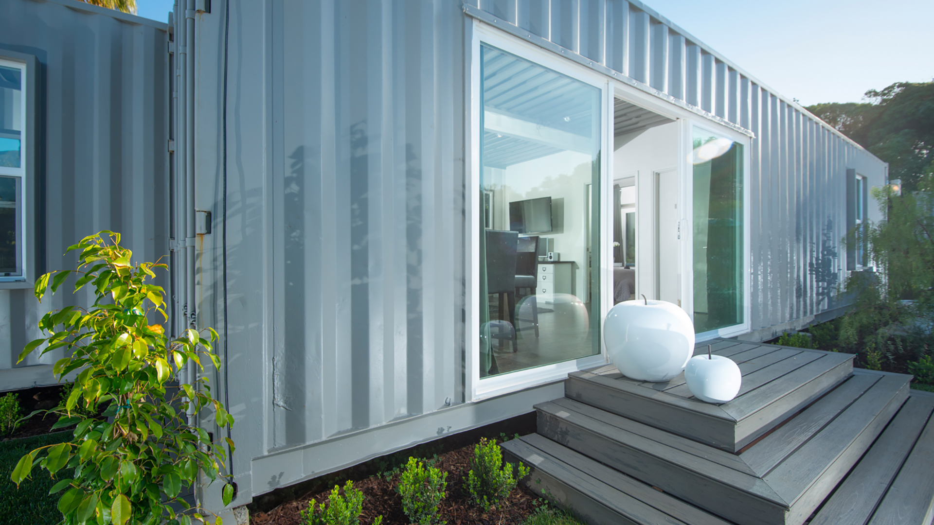Santa Barbara Shipping Container House IPME